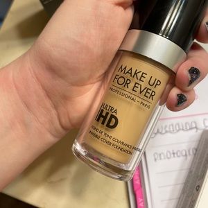 Makeup Forever HD Y225